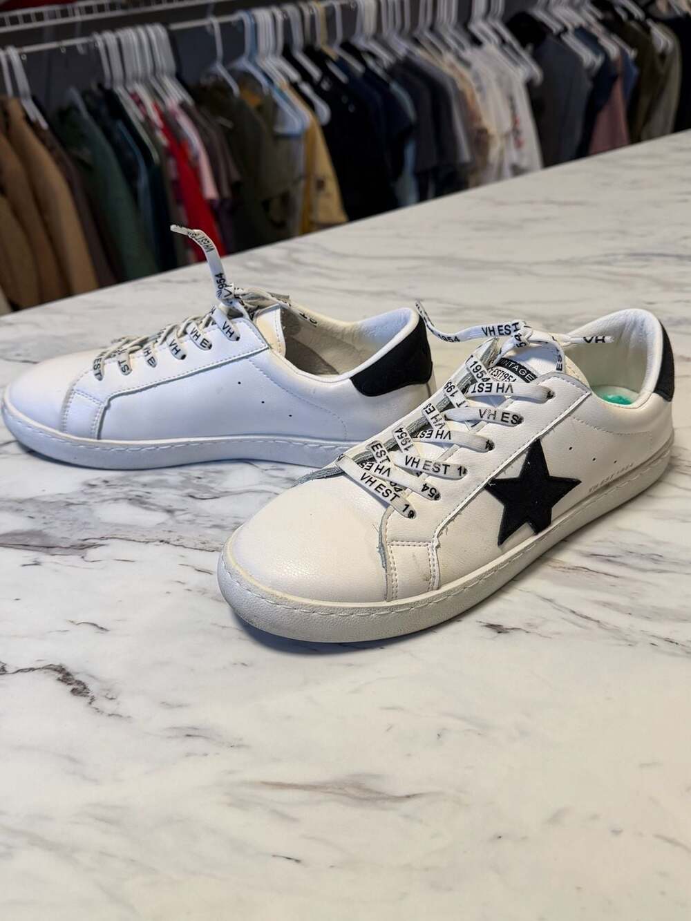 Vintage Havana White Black Star Low Top Sneakers Size 8 - Picture 2 of 5